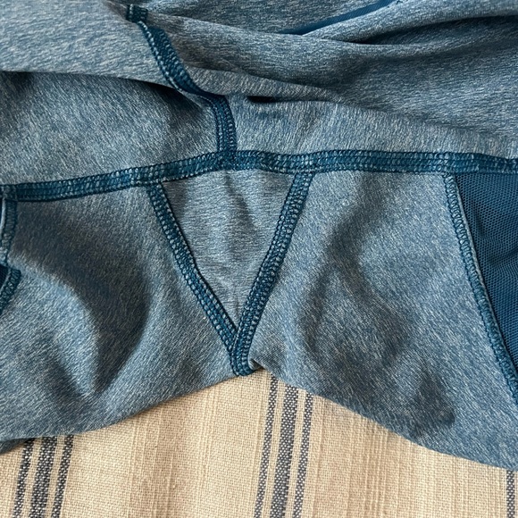 Lululemon - Picture 4 of 5